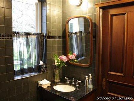 Plum Grove Inn Iowa City Ruang foto