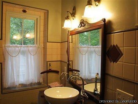 Plum Grove Inn Iowa City Ruang foto