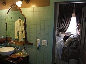 Plum Grove Inn Iowa City Bagian luar foto