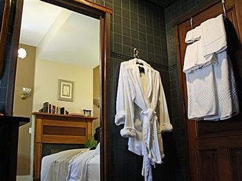 Plum Grove Inn Iowa City Bagian luar foto